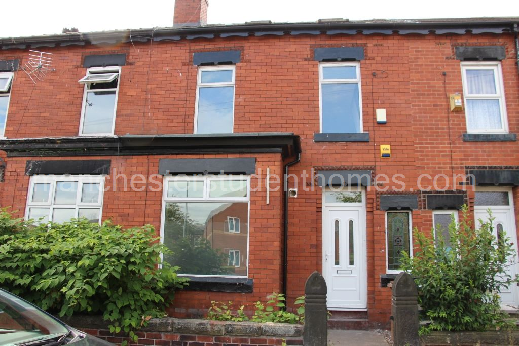 Student in Manchester houses homes flats housing