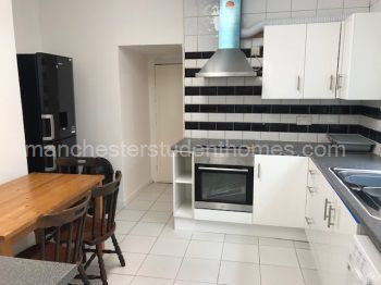 NEW LARGE KITCHEN 