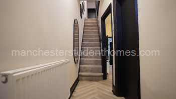 Hallway (ground floor)