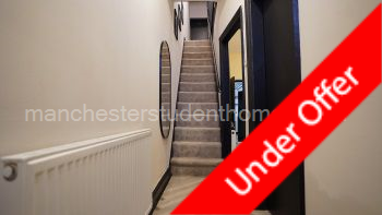 Hallway (ground floor)