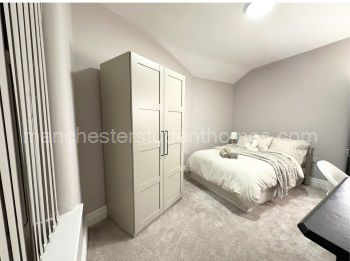 Bedroom 2 (first floor)