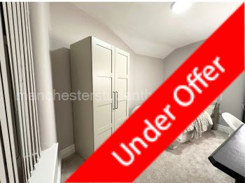 Bedroom 2 (first floor)