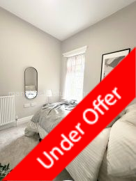 Bedroom 5 (first floor)