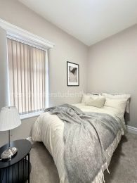 Bedroom 5 (first floor)