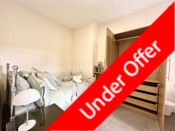 Bedroom 2 (First floor)