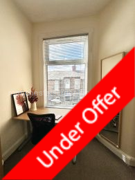 Bedroom 2 (First floor)